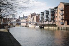 英国排名稍后但实力强的学校有哪些